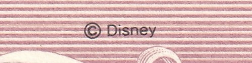 コピーライト表記4「© Disney」の拡大